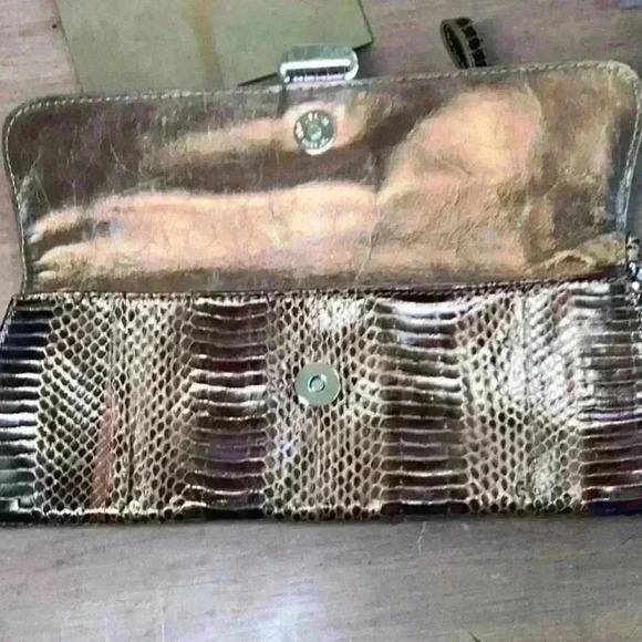 Charles David Leather Snakeskin Bronze Clutch Bag - Picture 13 of 16